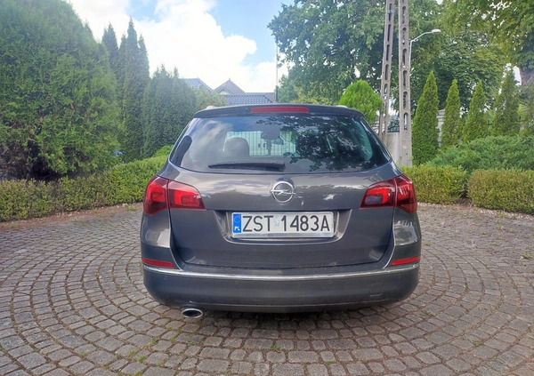 Opel Astra cena 24900 przebieg: 195890, rok produkcji 2012 z Poznań małe 137